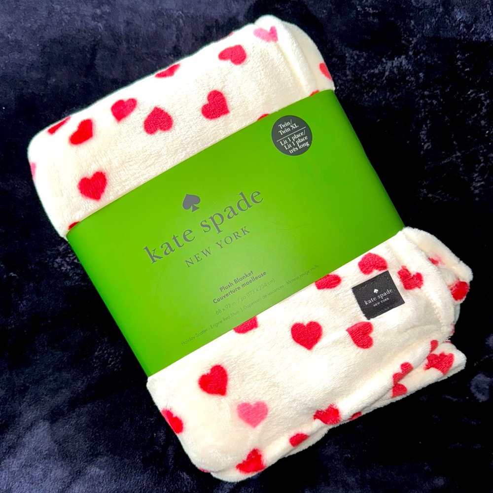 NEW! KATE SPADE Twin XL Hearts Plush Fleece Blanket NWT GORGEOUS!